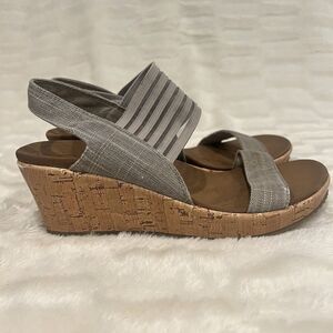 Skechers Luxe Foam Beverlee Smitten Wedge Sandals Size 9